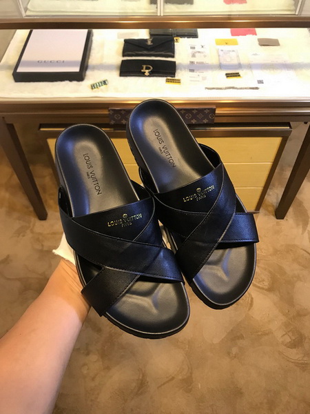 LV men slippers AAA-323(38-45)