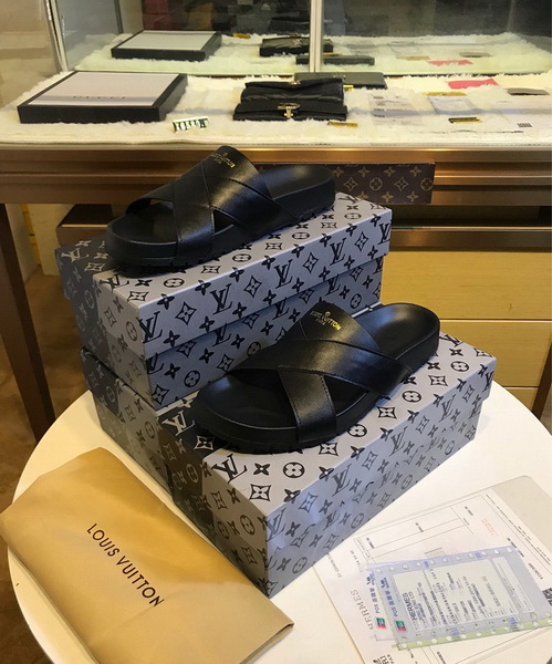 LV men slippers AAA-323(38-45)