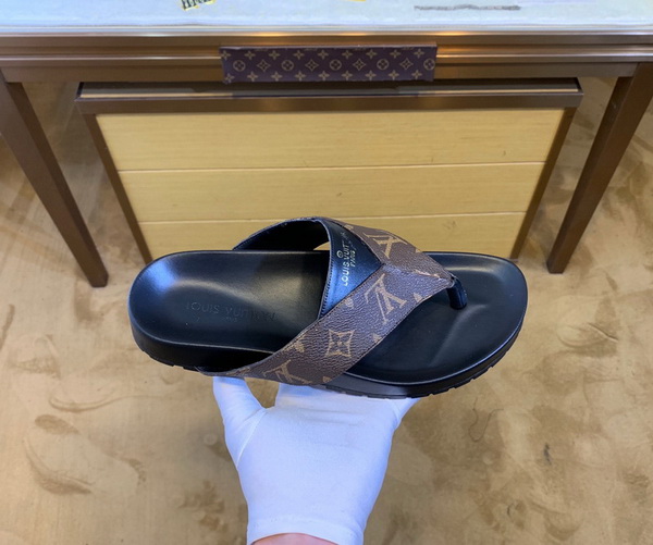 LV men slippers AAA-325(38-45)