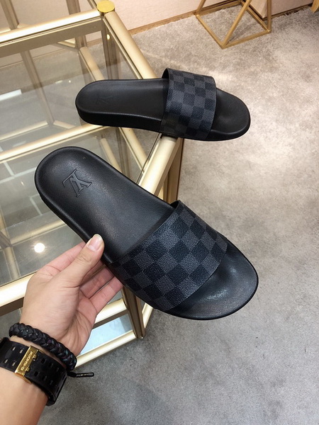 LV men slippers AAA-326(38-45)