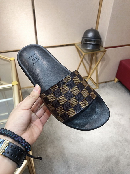 LV men slippers AAA-327(38-45)