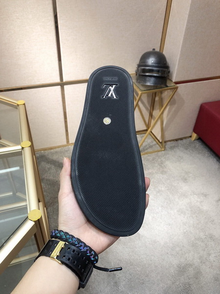 LV men slippers AAA-327(38-45)