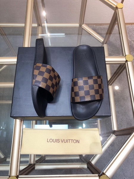 LV men slippers AAA-327(38-45)