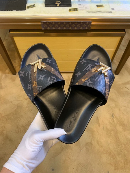 LV men slippers AAA-328(38-45)