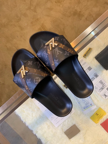 LV men slippers AAA-328(38-45)