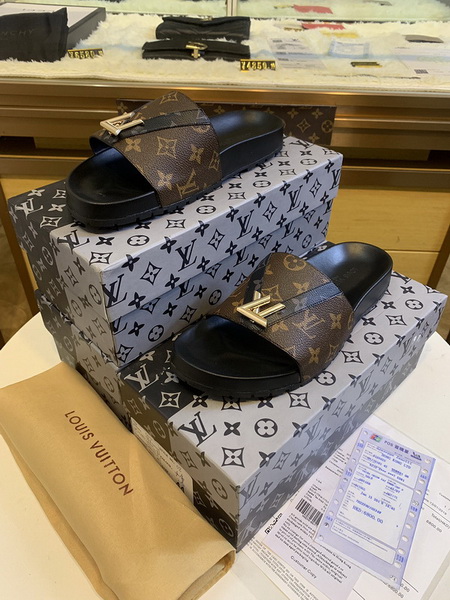 LV men slippers AAA-329(38-45)