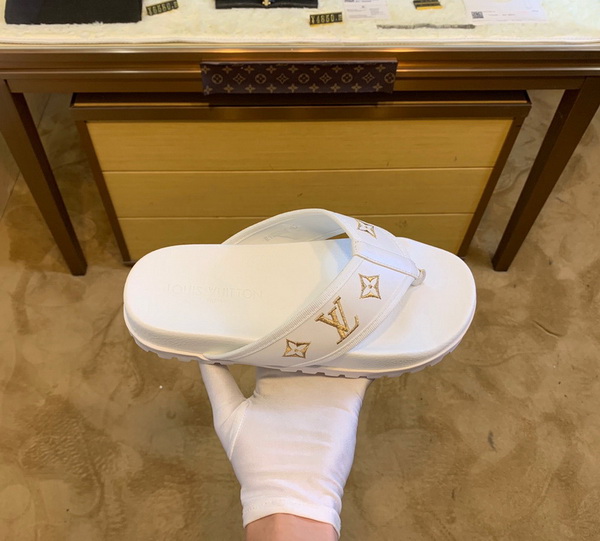 LV men slippers AAA-332(38-45)