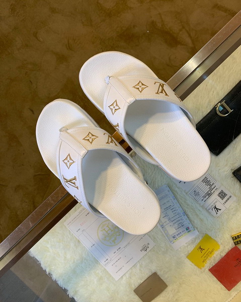 LV men slippers AAA-332(38-45)