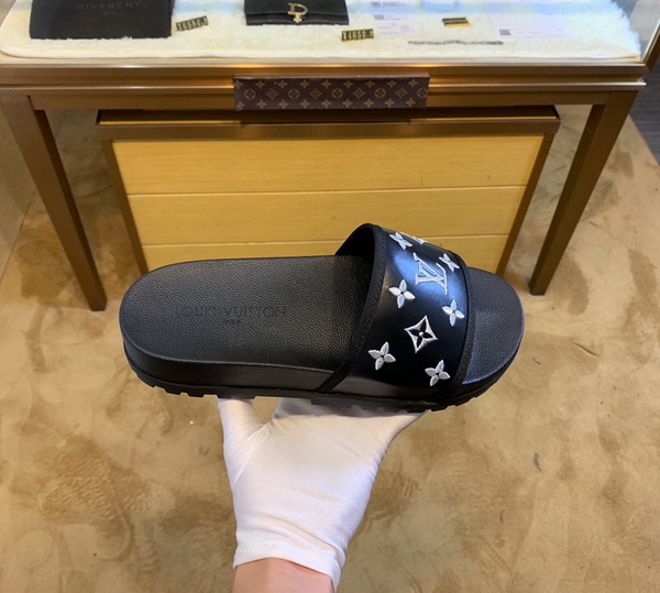 LV men slippers AAA-333(38-45)