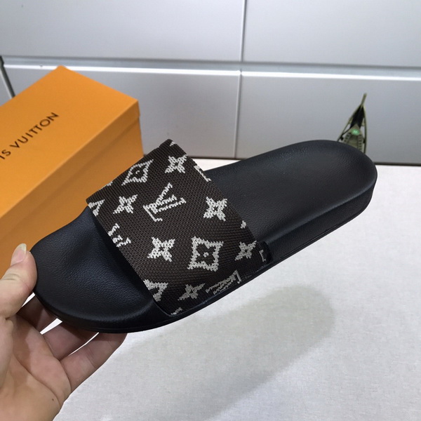 LV men slippers AAA-348(38-45)