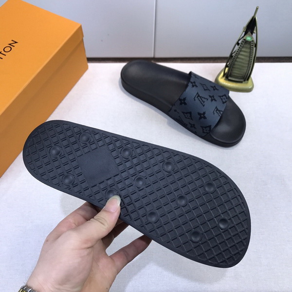 LV men slippers AAA-351(38-45)