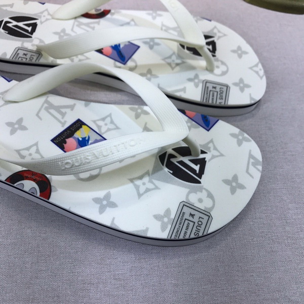 LV men slippers AAA-360(38-45)