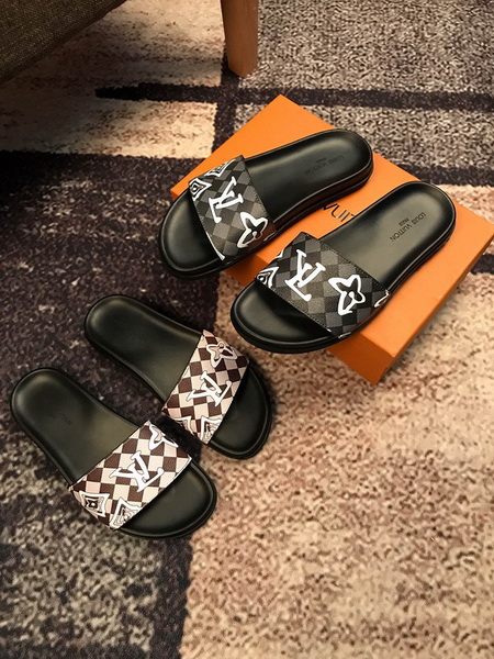 LV men slippers AAA-370(38-45)