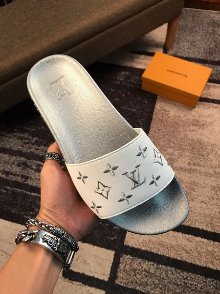 LV men slippers AAA-375(38-45)