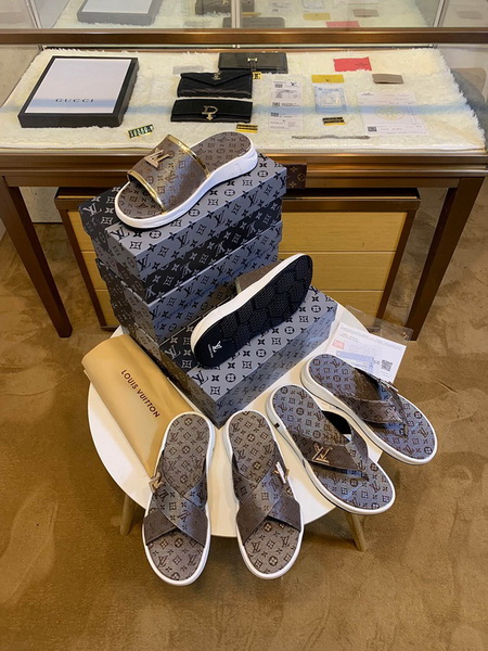 LV men slippers AAA-382(38-45)