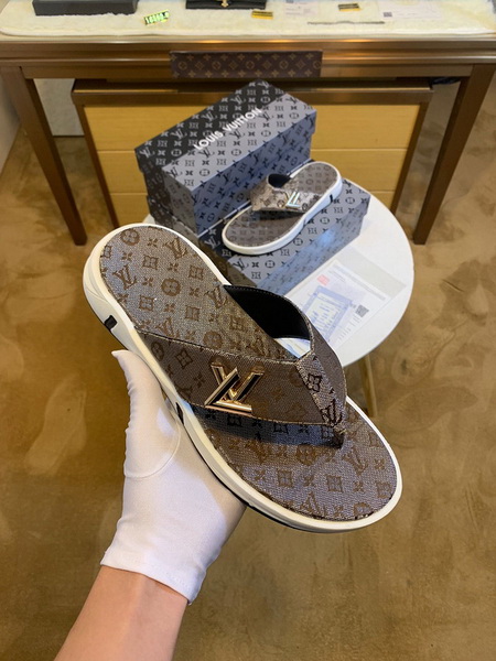 LV men slippers AAA-385(38-45)