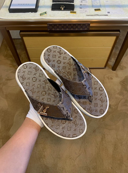 LV men slippers AAA-385(38-45)