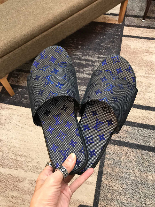 LV men slippers AAA-396