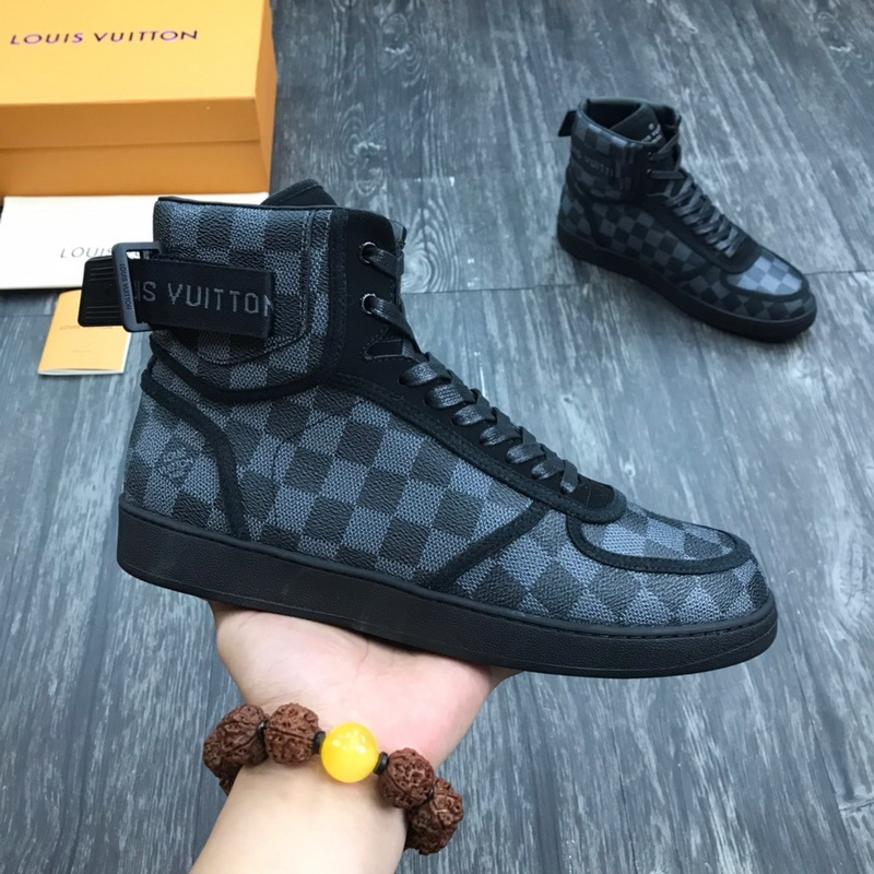 LV Men shoes 1;1 quality-2236