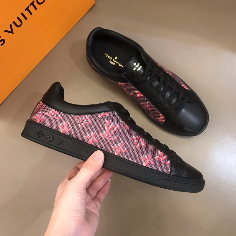 LV Men shoes 1;1 quality-2241