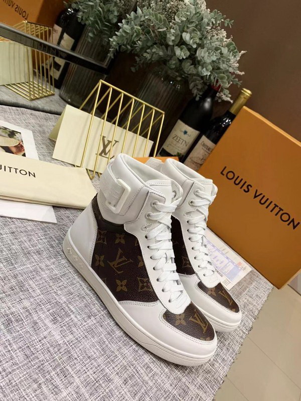 LV Men shoes 1;1 quality-2278