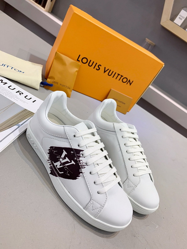 LV Men shoes 1;1 quality-2322