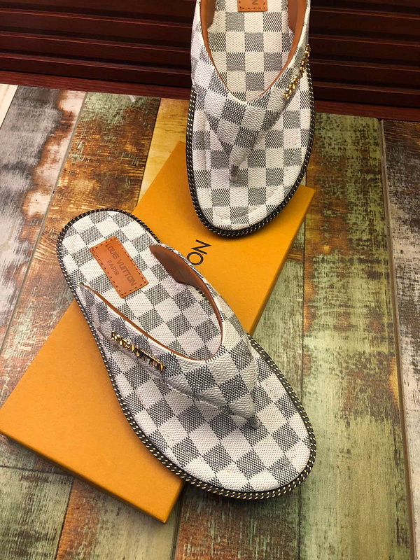 LV men slippers AAA-411