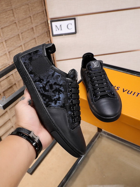 LV Men shoes 1：1 quality-3035