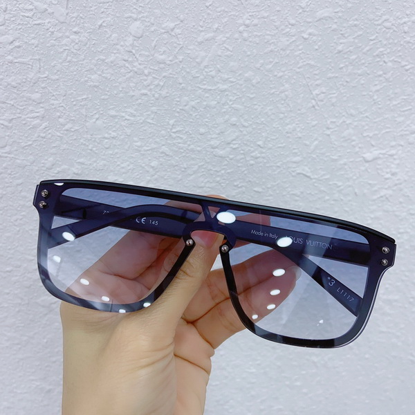 LV Sunglasses AAAA-1292