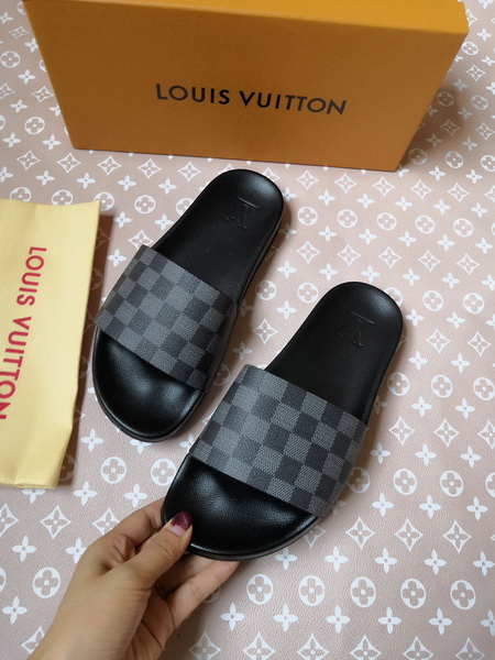 LV men slippers AAA-531