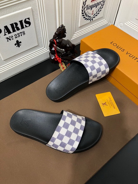 LV men slippers AAA-659