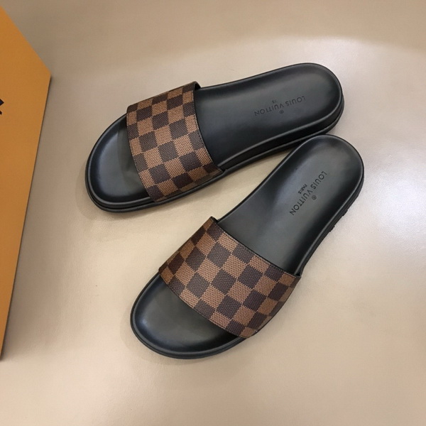 LV men slippers AAA-701