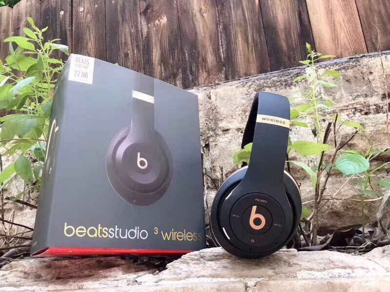 Monster Beats  studio wireless 3-018