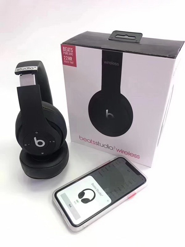 Monster Beats  studio wireless 3-022