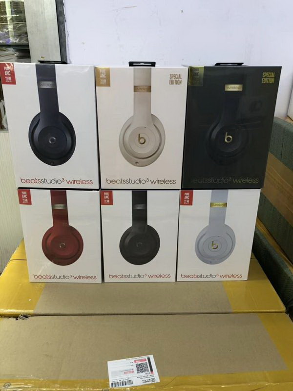 Monster Beats  studio wireless 3-023