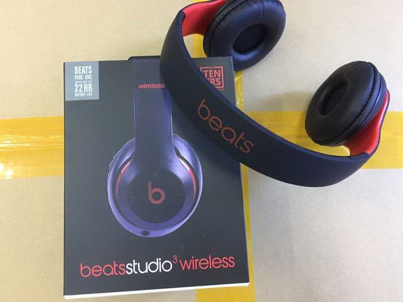 Monster Beats  studio wireless 3-024