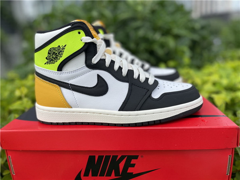 Air Jordan 1 High OG “Volt Gold”