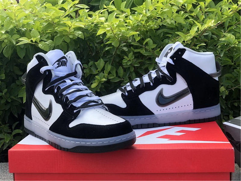 Authentic Slam Jam x Nike Dunk High Black