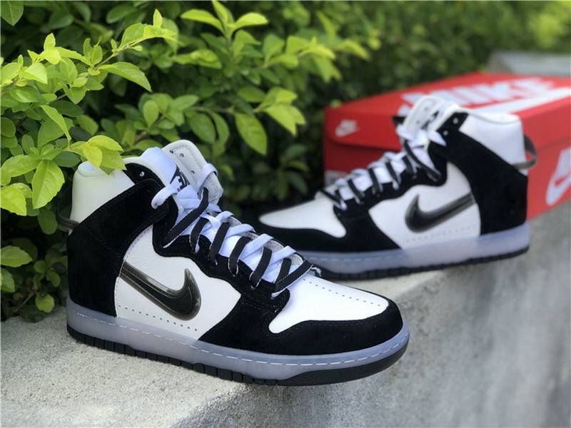 Authentic Slam Jam x Nike Dunk High Black