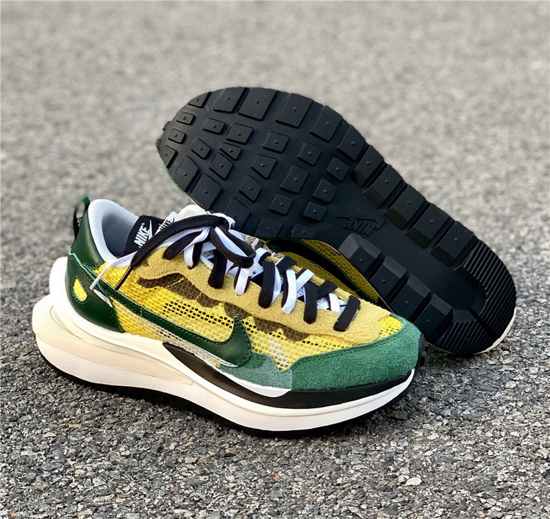 Authentic sacai x Nike Vaporwaffle Tour Yellow   GS