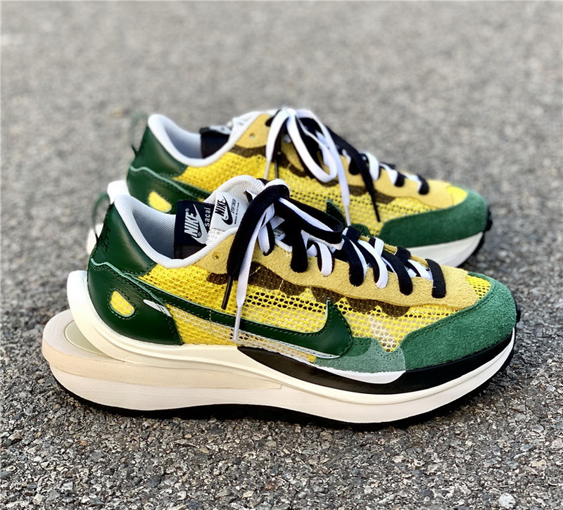 Authentic sacai x Nike Vaporwaffle Tour Yellow