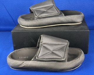 Yeezy Season 6 Slide-003