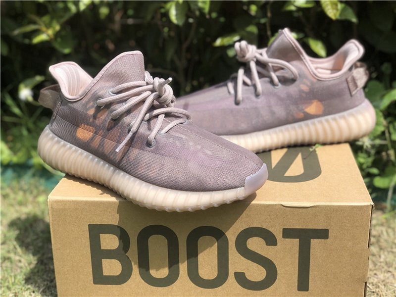 Authentic Yeezy Boost 350 V2“Mono Mist”