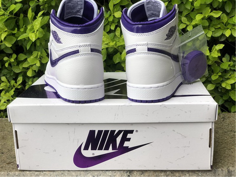 Authentic Air Jordan 1 High OG WMNS “Court Purple”