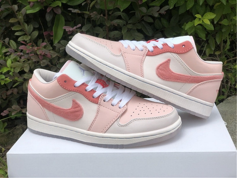 Authentic Air Jordan 1 Low SE Pink