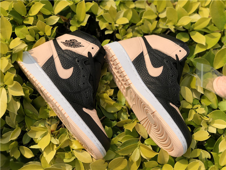 Authentic Air Jordan 1 GS Crimson Tint