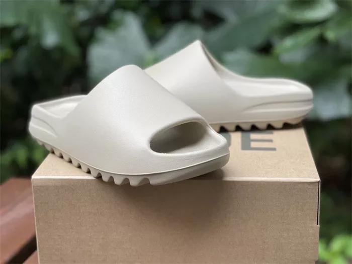 Yeezy Slide Pure (Restock Pair) GW1934