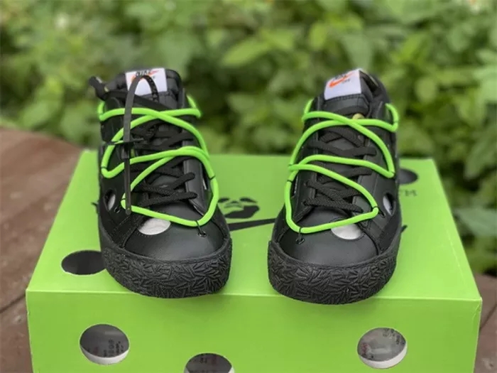 Authentic Off-White x Nike Blazer Low Black Green