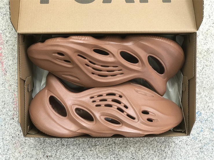 Authentic adidas Yeezy Foam Runner “Flax”