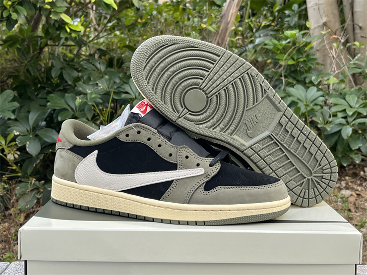 Authentic Travis Scott x Air Jordan 1 Low OG